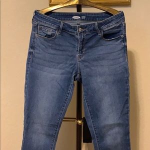 Old navy rockstar super skinny low rise size 10